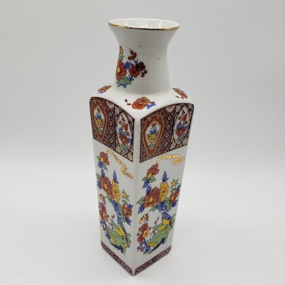 Japanese Vintage Imari Porcelain Enameled Bird Floral Square Shaped Vase or Jar - Picture 11 of 17